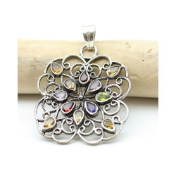 pendentif pierres taillées...