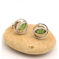 clou d'oreille peridot -...