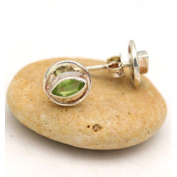 clou d'oreille peridot -...