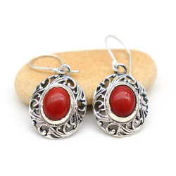 Boucle d'oreille rouge...