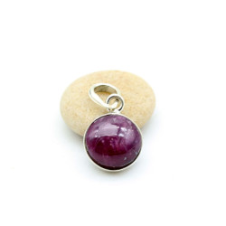 Petit pendentif rubis rond...
