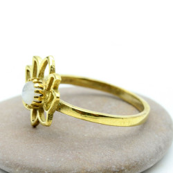 Bague dorée lotus et pierre de lune - Mosaik bijoux indiens