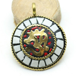 Pendentif aum resine...