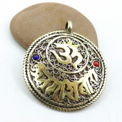 pendentif tibetain aum -...