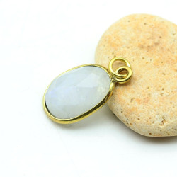 Petit pendentif pierre de...