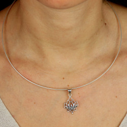 Pendentif lotus en argent -...