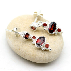 Boucle d'oreille grenat en...