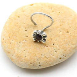 Boucle de nez indienne...