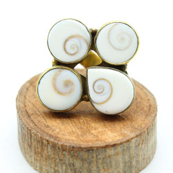 Grosse bague coquillage et...
