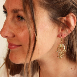 Boucle d'oreille main de...