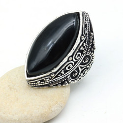 Bague ethnique pierre noire...
