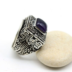Grosse bague ethnique...