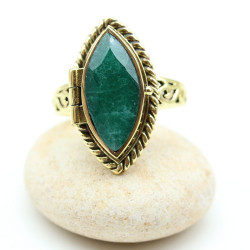 Bague poison ethnique dorée...