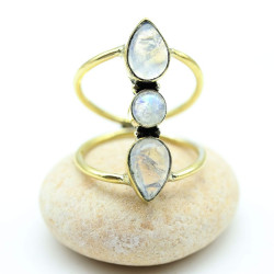 Bague fine dorée pierres de...