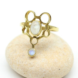 Bague dorée pierres...