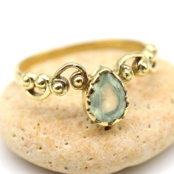 Bague fine dorée pierre...