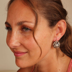 Grosse boucle d'oreille...