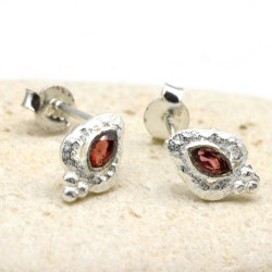 Puce d'oreille en argent et...