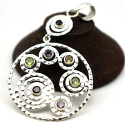 Gros pendentif pierre...