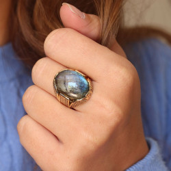 Bague dorée pierre...