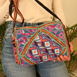 Sac ethnique rose et...