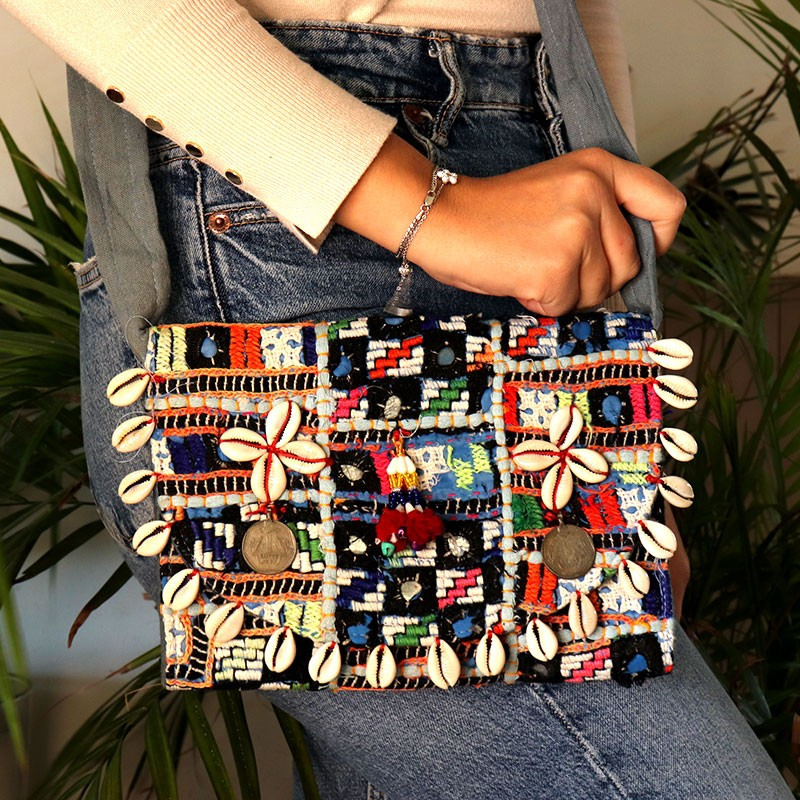 Sac ethnique avec cauris - Mosaik bijoux indiens Sac ethnique avec cauris - Mosaik bijoux indiens