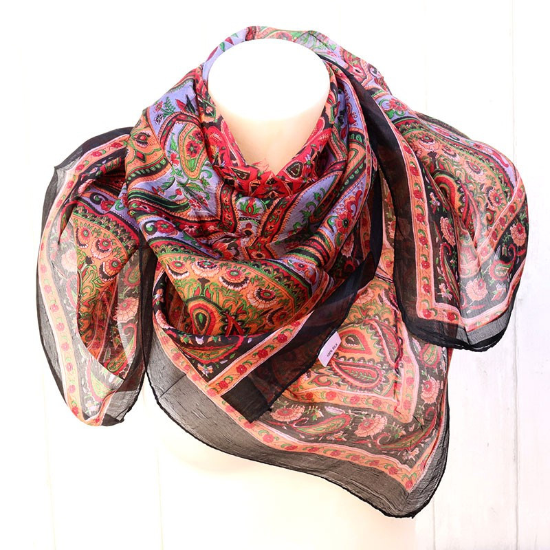 Carré de soie noir et rouge - Mosaik bijou xindiens Carré de soie noir et rouge - Mosaik bijou xindiens