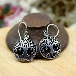 Boucle d'oreille pendante...