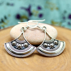 Boucle d'oreille ethnique...