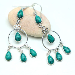 Boucle d'oreille pendante...