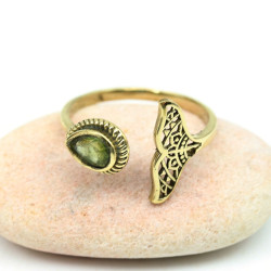 Bague péridot et queue de...