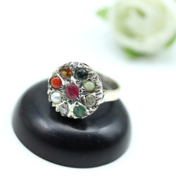 Bague indienne 9 pierres...