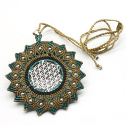 Gros pendentif fleur de vie...