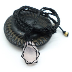 Collier pierre rose sur...