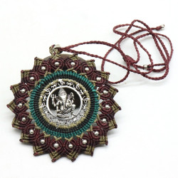 Collier macramé motif...