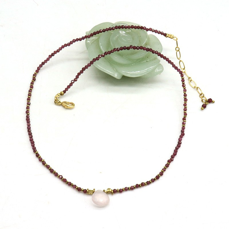 Ras de cou grenat facetté et quartz rose - Mosaik bijoux indiens - c90 Ras de cou grenat facetté et quartz rose - Mosaik bijoux indiens - c90