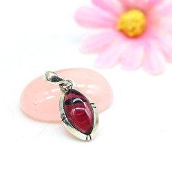 Petit pendentif grenat en...