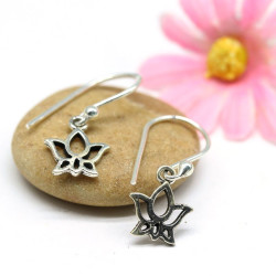 petite boucle d'oreille...