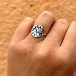 Bague fleur de vie en...