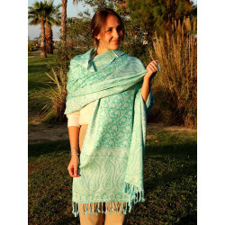 Etole indienne verte et blanche à motifs