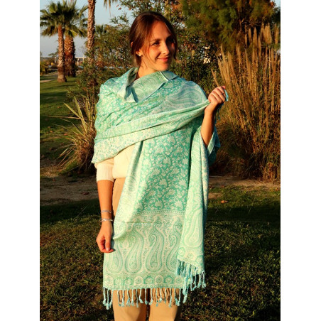 Etole indienne verte et blanche à motifs