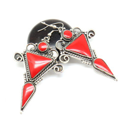 Longues boucles d'oreille...