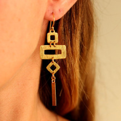Boucle d'oreille pendante...