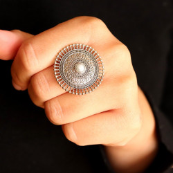 Grosse bague ronde réglable...