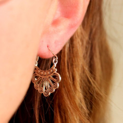 Boucle d'oreille travaillée...