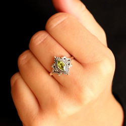 Bague pierre verte péridot...