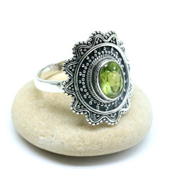 Bague pierre verte péridot...