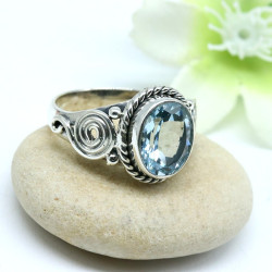 Bague pierre topaze bleue...
