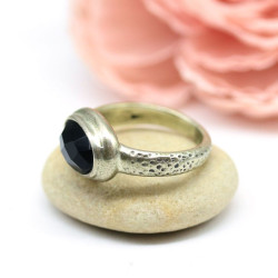 Bague fine pierre noire en...