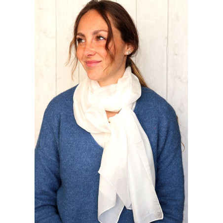 Foulard en soie blanche